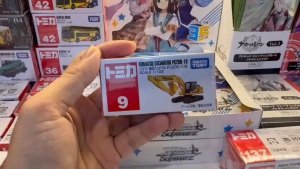 Mô Hình Xe Múc Tomica No.09 Komatsu Excavator PC200 - Hàng Chính Hãng Takara Tomy