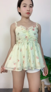 ชุดเซ็ตเสื้อสายเดี่ยวดอกไม้ + กางเกงขาสั้นผูกเชือก