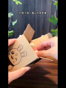 1pcs Cute Little Rabbit Pop-up Toothpick Box Press Type Toothpick Can