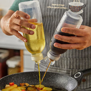 300ml/500/1000ml Kitchen Squeeze Oil Bottle Dispenser Oil Spray Bottle Condiment Cooking Baking Ketchup Mustard Vinegar Olive Oil