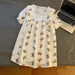 Váy Ngủ Nữ Babydoll Phối Ren Đính Nơ Gấu Cute Siêu Dễ Thương