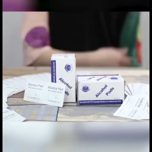 【SG Local Stock】100pcs/box 6cm*3cm/6cm*6cm Alcohol Pads Swab Phone Wipes Disposable Disinfection Cleaning Wipe Individually Wrapped