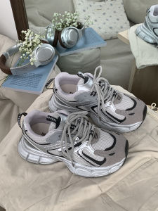 รองเท้าวิ่งแบบสวมลำลองสำหรับผู้หญิง ทรงหัวมน ส้นกลาง รองเท้าสปอร์ตแบบสวมสบาย ระบายอากาศได้ดี ทรงพื้นหนา สไตล์คุณพ่อ