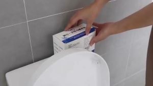 เสื่อโถส้วมแบบใช้แล้วทิ้ง (1 แพ็ค 50 ชิ้น) ห้องน้ำสาธารณะ โรงแรม แบบใช้แล้วทิ้ง พกพาง่าย กระดาษรองนั่ง แผ่นอนามัยรองนั่งชักโคก แผ่นรองนั่งชักโครก ที่รองนั่งชักโครกชั่วคราว แ่ผ่นรองนั่งฝาชักโครก แผ่นกระดาษรองนั่งชักโครก แผ่นรองฝาชักโครกแบบใช้แล้วทิ้ง