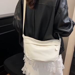 กระเป๋าเกี๊ยว กระเป๋าสะพายข้าง สไตล์ฮาราจูกุ ชิค โบราณ สีพื้น นุ่ม น้องสาว กระเป๋า messenger เรียบง่าย