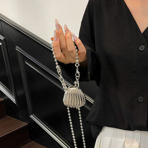Fashionable Mini Shell Shaped Coin Purse Womens Bag Stylish Party Accessory 2025 New Design Korean Style Tassel Detail