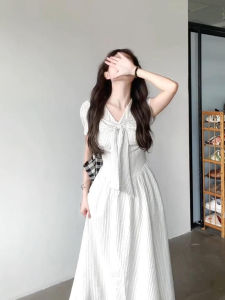 QINWEIYU | Đầm Dài Form A Có Dây Nơ Ép Eo Kẻ Sọc Cổ V Phong Cách Pháp