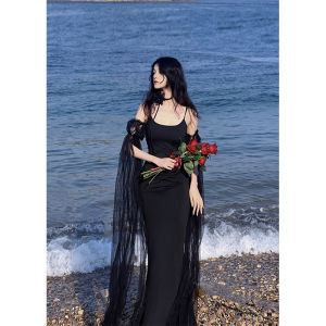 Classy Long Floor-Length Dress with Butterfly Sleeves And Fish-Tail Design in Polyester Fabric round Neck S-Shaped Silhouette