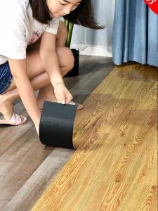 Self-Adhesive Vinyl Floor Paper Environmental-Friendly PVC Wood Grain Thickened Waterproof and Hard-Wearing Kitchen Living Room Bedroom Non-Slip Renovation Floor Vision