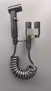 Bộ Vòi Nước 2 Đầu Ra Kết Hợp Vòi Xịt Vệ Sinh Và Giá Treo Vòi Bộ Vòi Xịt Cao Cấp