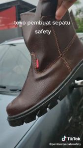 Sepatu safety proyek king skn ujung besi sepatu safety kerja pabrik pom bengkel terlaris ujung besi keselamatan kerja pabrik bengkel