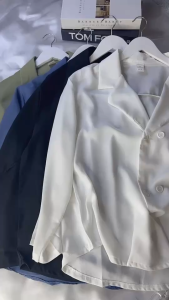 เสื้อสูท ทรงหลวมBLAZER เสื้อคลุม รุ่นผ้าบางไม่หนาไม่ร้อนไม่อึดอัดใส่สะบาย