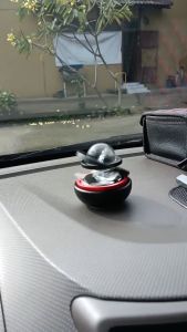 Parfum Pajangan Mobil Dashboard Model Planet Tenaga Surya Berputar Otomatis