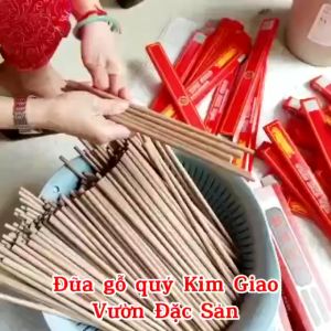 Hộp 10 Đôi Đũa gỗ Kim Giao Cúc Phương((CHÍNH HÃNG Đũa tròn Dài 25cm) không mốc không cong vênh gỗ mộc tự nhiên - Vườn Đặc Sản