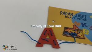 Mainan Edukasi / Edukatif Anak - Papan Jahit Huruf Alphabet Sewing Abjad ABC Ronce Ronche