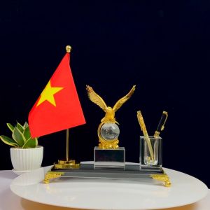 Hộp Đựng Bút Doanh Nhân Đại Bàng Cầu Xanh 1 Cờ Chất Liệu Đồng Mạ Vàng và Pha Lê K9 Cao Cấp Hộp Bút Để Bàn Quà Tặng Sếp