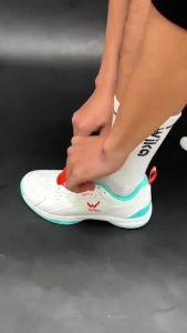 Giày Wika Maru chơi cầu lông bóng chuyền chạy bộ form ôm chân êm chân đế cao su