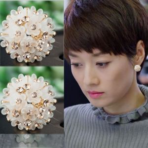 Trendy 925 Sterling Silver Earrings Womens Fashionable Simple Personality Versatile Ear Jewelry Floral Pattern Alloy Gold Plated