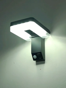 【การจัดส่งไทย】Solar โคมไฟติดผนังโซล่าเซลล์ แสงขาว เปิดได้ 3โหมด Motion Sensor เปิดปิดอัตโนมัติ กันน้ำกันฝุ่นทนแดด 120°พับได้
