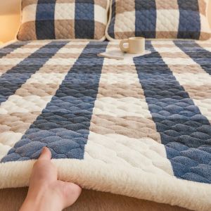 Thickened Warmth Bed Pad Milk Velvet