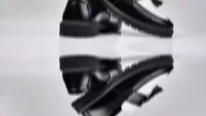 รองเท้าหนังผู้ชาย 2025 รองเท้าโลฟเฟอร์ผู้ชาย พื้นหนา เพิ่มความสูง รองเท้าลำลอง เทรนด์อังกฤษ สำหรับผู้ชายวัยรุ่น