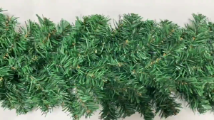 7FT/8.5FT Artificial Pine Christmas Garland Christmas Decor Ornaments For Festive Party Hanging Decoration GRASS GREEN