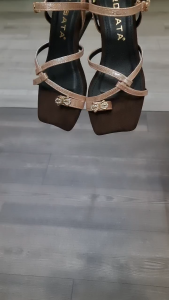 [ẢNH THẬT-FREESHIP] Sandal nữ quai mảnh đế cách điệu ROSATA RO741 - 5p - Đen Nâu - BKSTORE