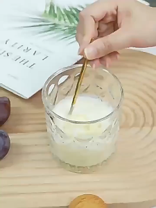 New fully automatic electric magnetic coffee cup rechargeable for brewing soy milk powder rotating water cup Portable Blender - 380ml Rechargeable Mini Juicer Cup