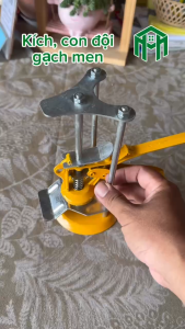 Kích nâng gạch con đội kê gạch dùng để cân bằng gạch men