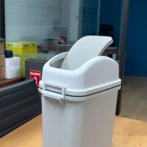 Swing Top Dustbin | 10L | Trash Bin | Rubbish Bin | Flip-Top Bin | Swing Top | Swing Top Bin