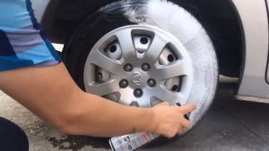 น้ำยาขัดยางดำ เคลือบเงารถ เคลือบยาง เคลือบยาง สเปรย์เคลือบเงา น้ํายาขัดล้อ สเปรย์ยางรถยนต์ สเปรย์เคลือบเงารถ น้ำยาขัดยางรถ น้ํายาเคลือบยางดํา