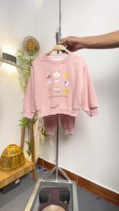 Bộ nỉ bé gái cổ tròn 2-7 tuổi hình và chữ love vải dày dặn cao cấp kiểu dáng thời trang