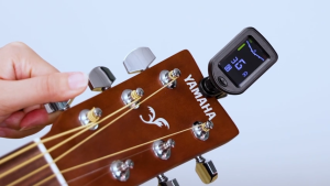 Electronic Clip-On Digital Guitar Tuner Colorful LCD Screen for Violin Bass Ukulele Chromatic Tuning Modes Bass