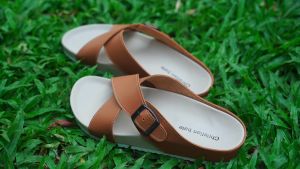 Christian Bale JESSELYN Sandal Flat Wanita Kekinian Sendal Casual Cewek Sandal Slop Gesper Terbaru