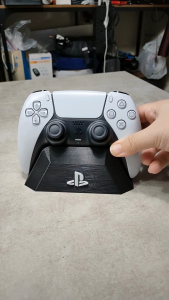 PS5 Dualsense Controller Stand ที่วางจอย PS5 Dualsense แท่นวางจอย PS5 Dualsense [3D Print]