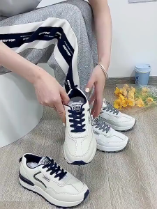 SEPATUSNEAKERPRIAWANITASPORT