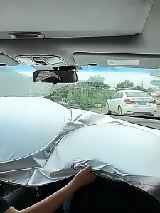 Car Windshield Sunshade Front Window Sun Shade Cover Metallic Chrome Sunshade Car Foldable Windscreen Sunshade Sun Block Protection Glass Window Cover Sun Protector Uv Resistant Axia Myvi Saga Persona bezza iriz aruz viva kenari kelisa alza wira kancil