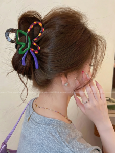 PINK EMPRESS | Elegant Large Bow Hair Clip