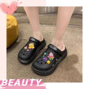 KDAShop ฮอตมาก🔥รองเท้าแตะคุณผู้หญิง รองเท้าแตะแฟชั่น รองเท้าแตะตัวการ์ตูน ตัวติดการ์ตูนลายใหม่ใหญ่ๆเลยเผ็นการ์ตูนสุดฮิตวัยรุ่น รองเท้าทรงหัวโตสามารถติดการ์ตูนเพิ่มได้ให้แน่นๆเลย พร้อมส่งทั้งหมด2สีชอบสีไหนสั่งเข้ามาได้เลย💥
