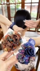 1PCS Hair Scrunchy with Vintage Duel-flowers Decorated Elastic Hair Ties