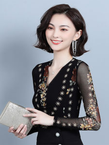 เสื้อเชิ้ตคอวีลูกไม้พิมพ์ลายแขนยาวผ้าชีฟองสำหรับผู้หญิง เสื้อเชิ้ตคอวีลายดอกไม้สไตล์เกาหลี ทรงเข้ารูป แฟชั่นฤดูใบไม้ร่วง