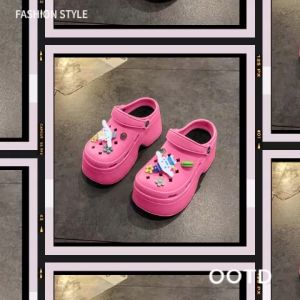 LEAShop รุ่นแนะนำ รองเท้าหัวโตแฟชั่น งานนี้น่ารักมากๆมีสีให้เลือกถึง5สี ผลิตจากยางอย่างดีกันน้ำกันลื่น สวมใส่ได้หลายโอกาสมีติดบ้านไว้คือดีย์ ปังมากพี่จี้