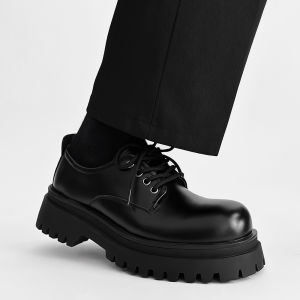 รองเท้าเดบิวต์หัวมนสีดำสำหรับผู้ชาย พื้นหนา สไตล์ย้อนยุค เอวกลาง ทรงสูง ผลิตจากหนังวัวสองชั้น ดีไซน์แบบลำลอง