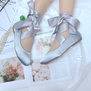 Giày Bốt Múa Ba Lê Bằng Vải Satin Mới 2025 Giày Đơn Đầu Tròn Đế Phẳng Mềm Mại Dây Buộc Chéo Giày Nữ Thời Trang Mùa Xuân Hè