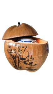 Bình ủ trà trái dừa khắc chữ Trà / Bình trà 04 - 09 lít / Giữ ấm từ 3 - 6 giờ / Sản phẩm sản xuất thủ công tại Bến Tre
