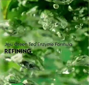 innisfree Vitamin C Green Tea Enzyme Brightening Serum 30mL