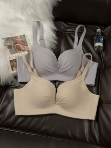 ญี่ปุ่นไม่มีรอยต่อสบายปรับ Wirefree Bra รวบรวมหน้าอกเล็ก Make Big Ladies ชุดชั้นในไม่มีร่องรอยเสื้อผ้า
