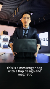 PADIEOE vegetable-tanned top layer cowhide fashion trend crossbody bag genuine leather business single shoulder bag mail bag mens simple style