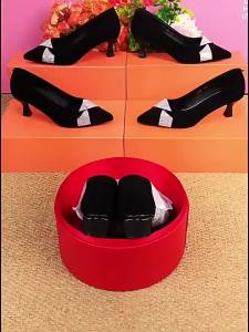 ＜1207＞  Low Heel Rhinestone Shoes Women 2024 Autumn New Frosted Small Leather Shoes Mid Heel Pointed Temperament Work Commuter Womens Shoes