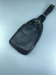 Túi Đeo Chéo Trước Ngực 4U Da Tổng Hợp Cá Tính BA417